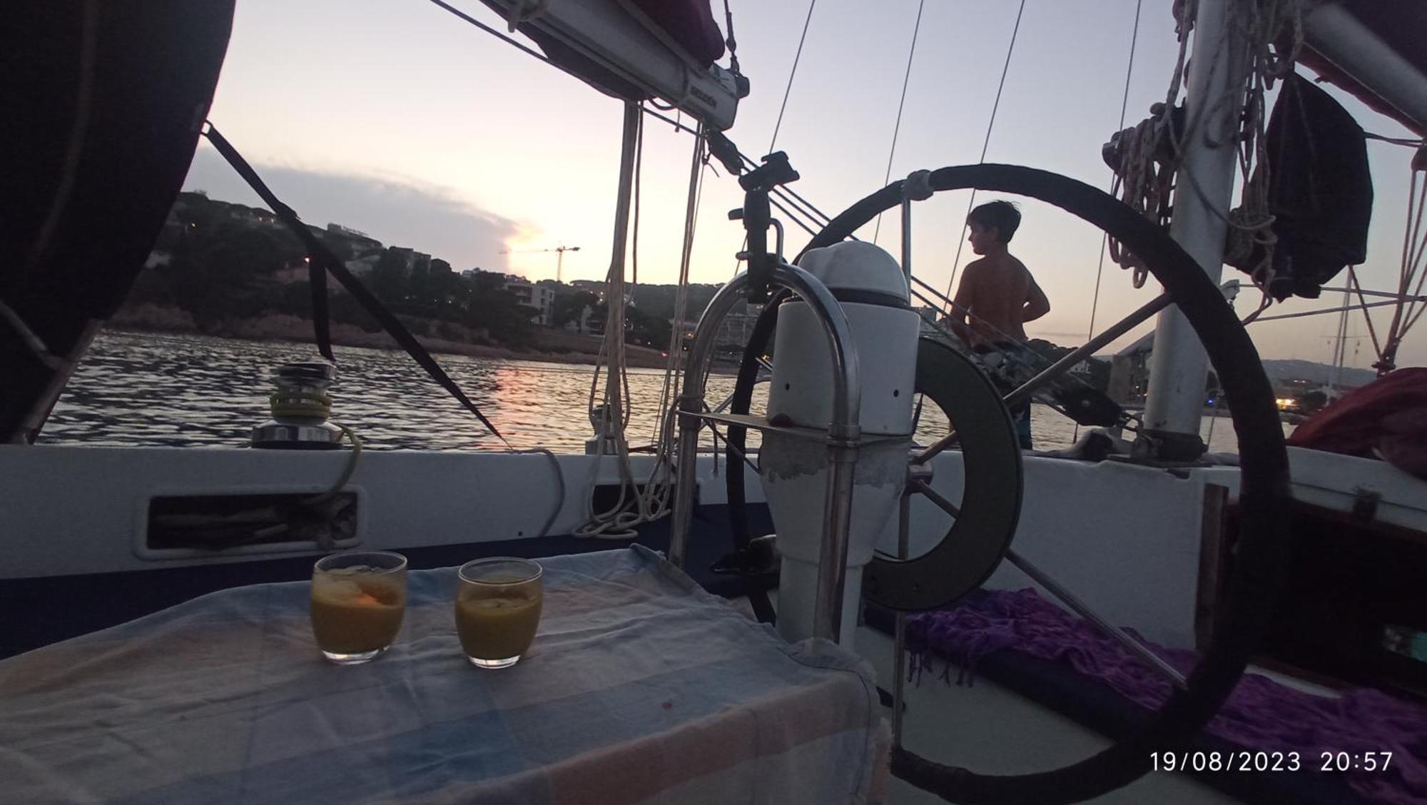 Best Barcelona Boat Experience Sant Adria de Besos Exteriér fotografie